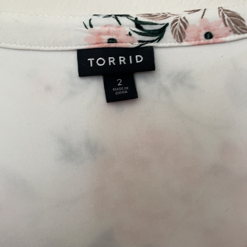 Gorgeous floral print dress, torrid size 2 - Picture 2 of 3